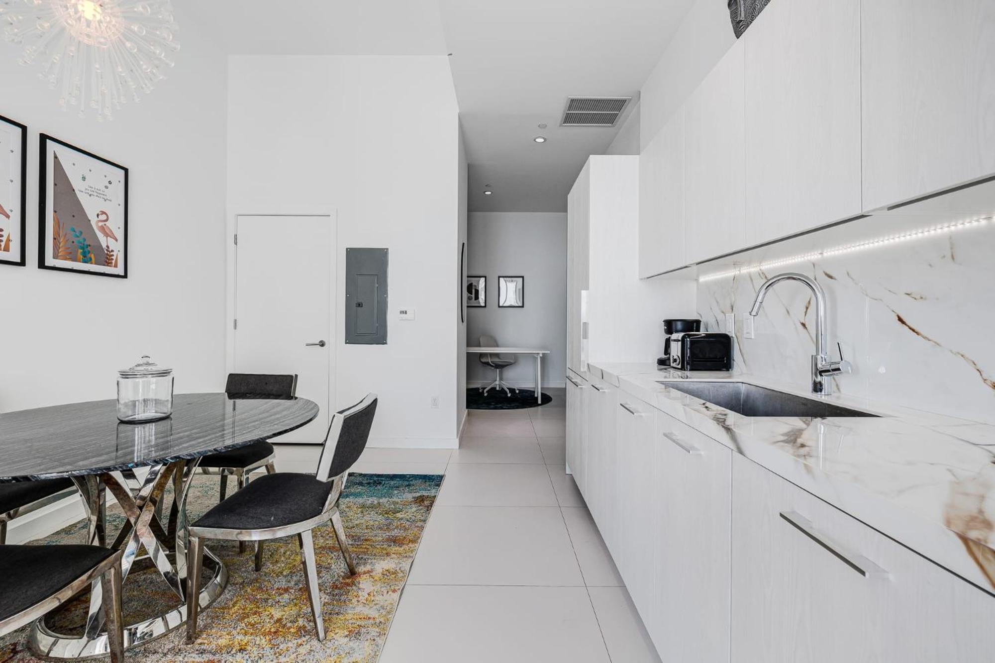 Unique High-Rise Condo In マイアミ エクステリア 写真