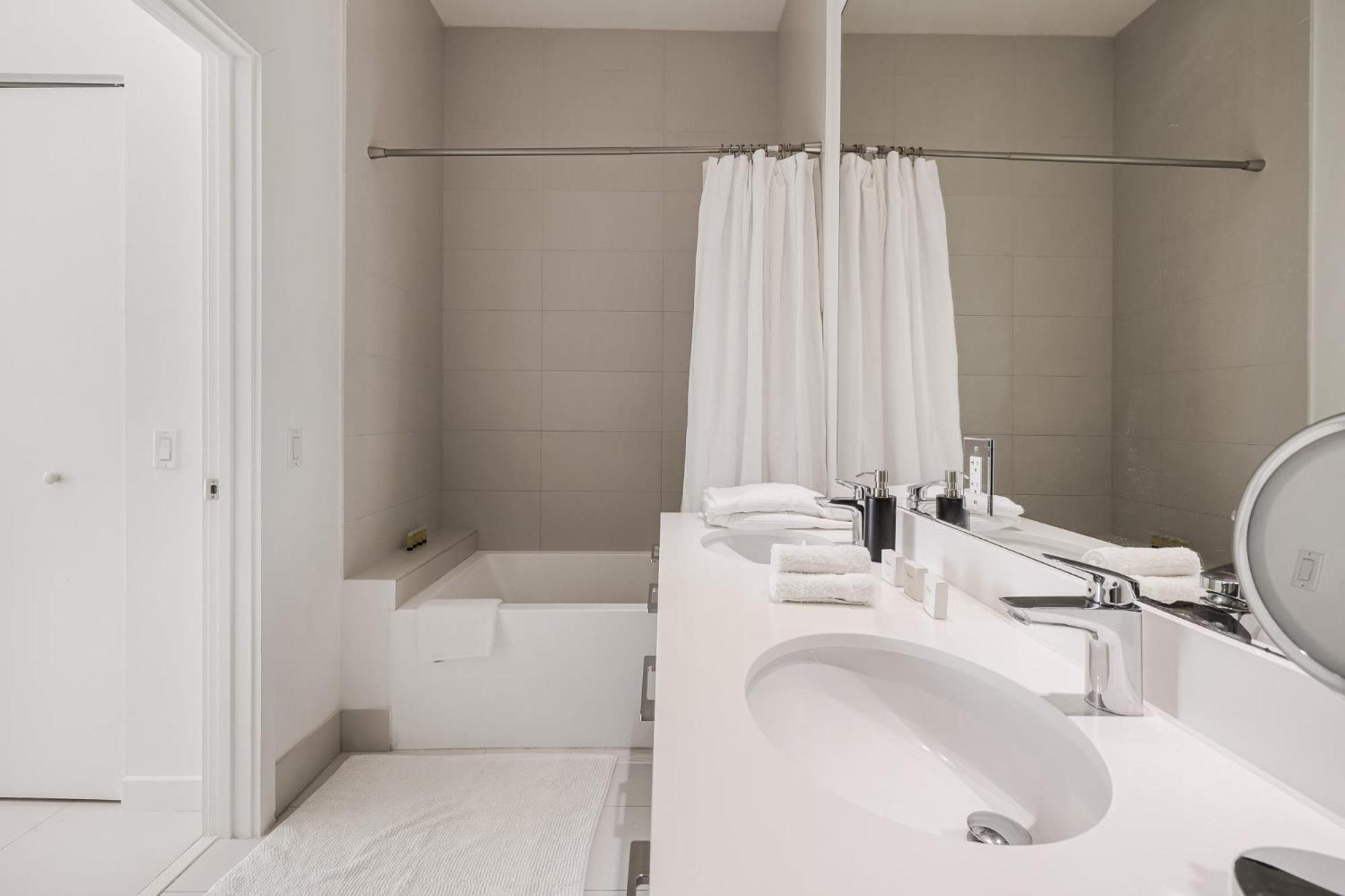 Unique High-Rise Condo In マイアミ エクステリア 写真